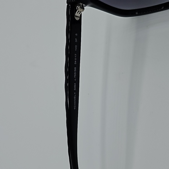 CHANEL POLARIZED SUNGLASSES AcetateBlack. Lenses:Gray,Polarized Ref.5484… - Picture 8 of 16
